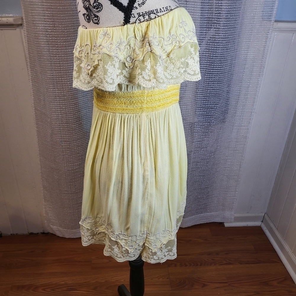 Hot & Delicious Yellow Crochet Lace Strapless Sundress Juniors Medium - Picture 4 of 7